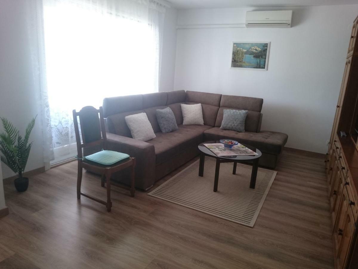 Apartman Sanja Apartment โรวีน ภายนอก รูปภาพ