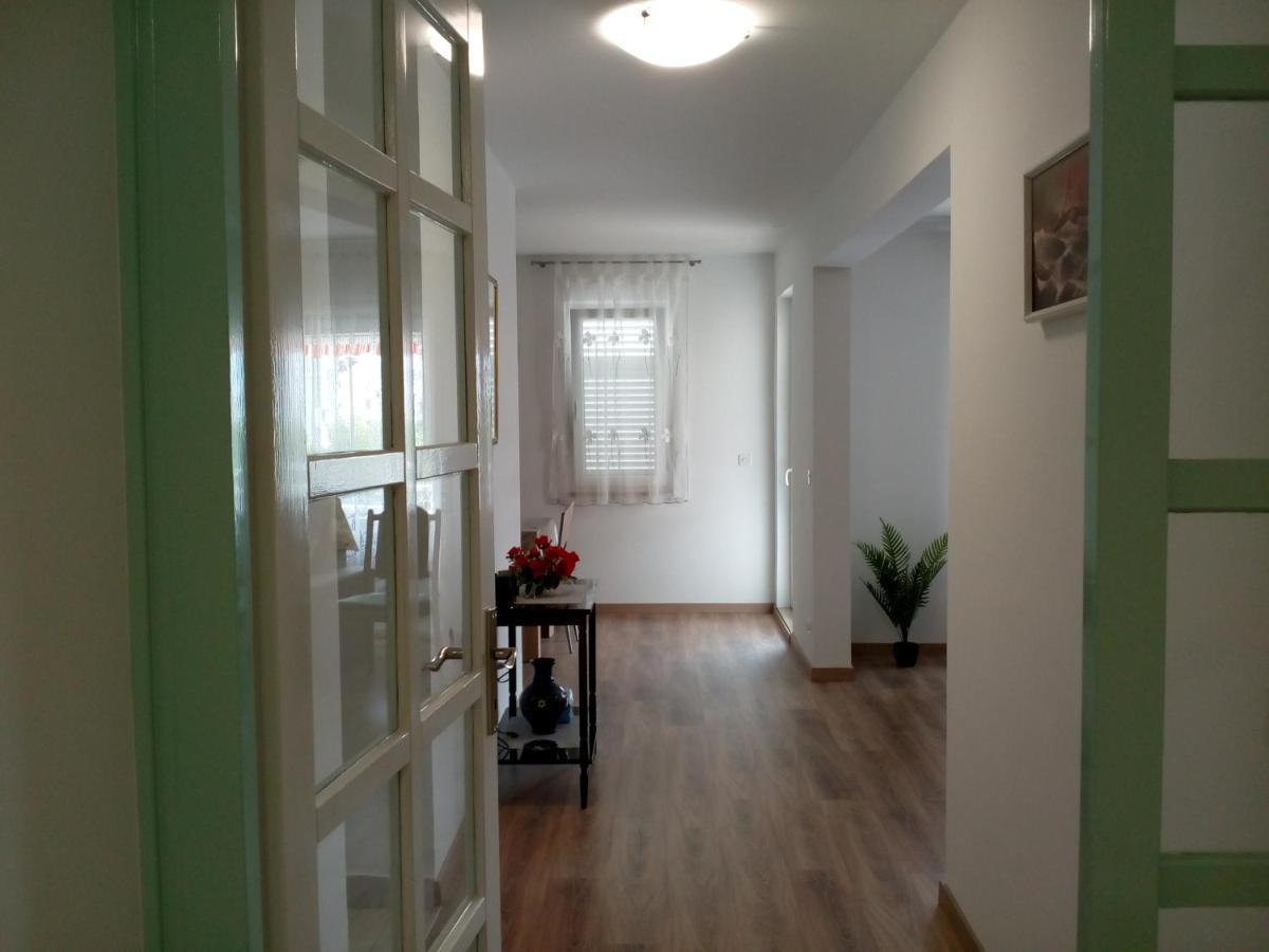 Apartman Sanja Apartment โรวีน ภายนอก รูปภาพ